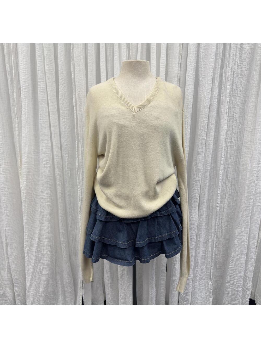 ROBERT BRUCE Preppy Cream V-Neck Sweater (LT)
